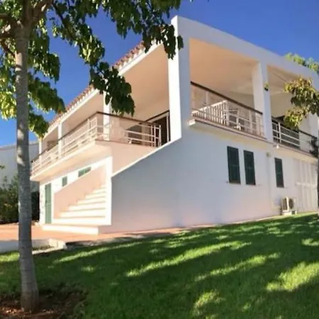 Ana R9 Santo Tomás